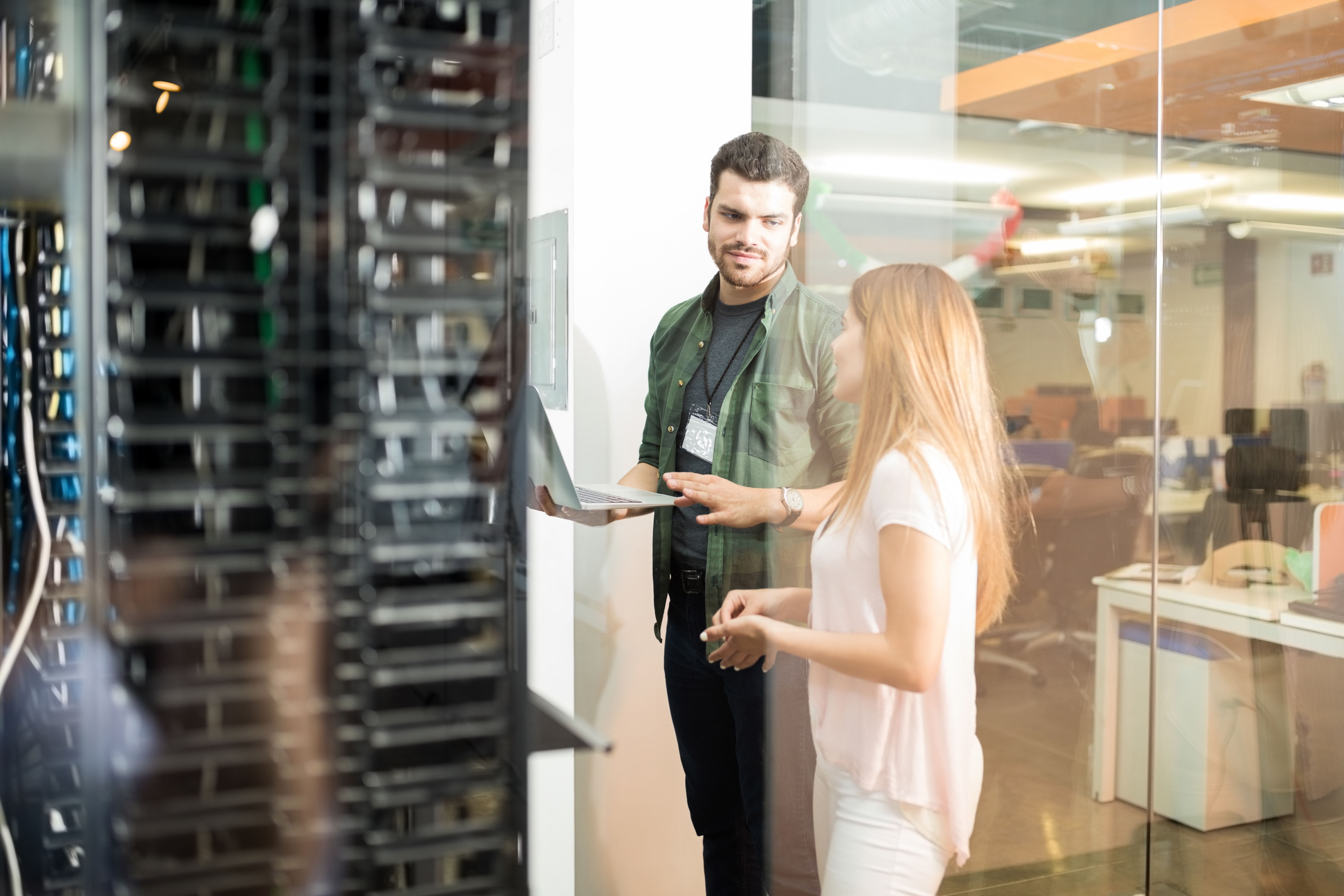 O que é um DataCenter? Guia completo sobre funcionamento, servidores nacionais e as polêmicas dessa infraestrutura